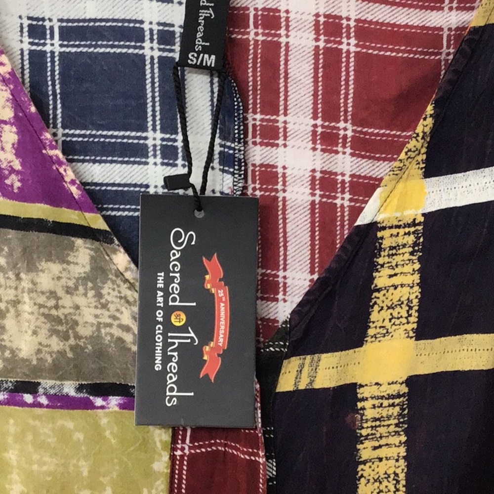 New patchwork boho style asymmetrical shirt from Sacred Threads. Size S/M. - Picture 3 of 4
